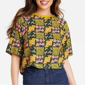 NWT - Printed Oversized Printed Crop Top - Small Lime green / Multicolor 💚💙🩷